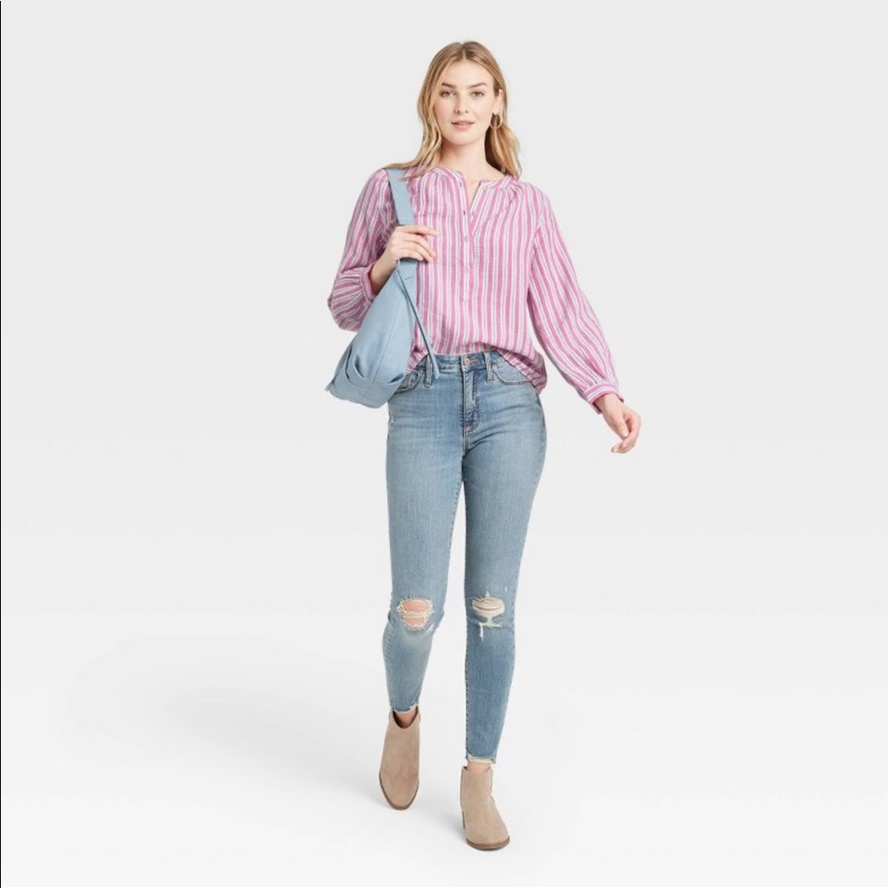 Women’s Striped Long Sleeve Blouse - Picture 3 of 3